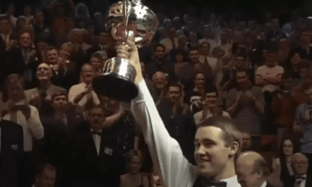 Stephen Hendry during the 1998/99 snooker season