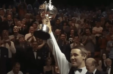 Stephen Hendry during the 1998/99 snooker season