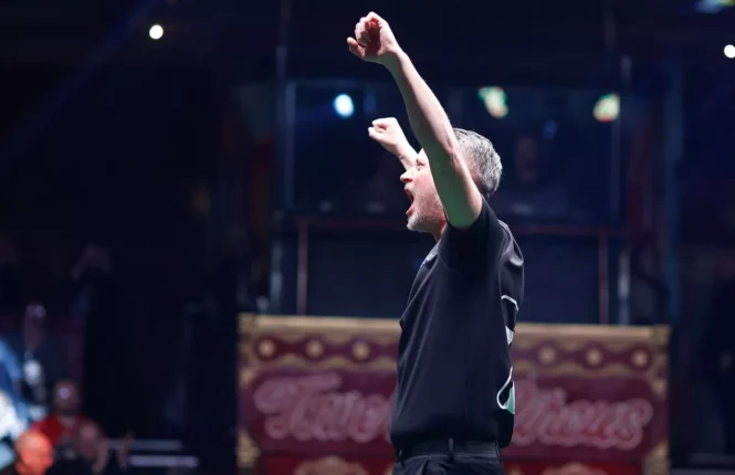 Alfie Burden wins the 2025 Snooker Shoot Out