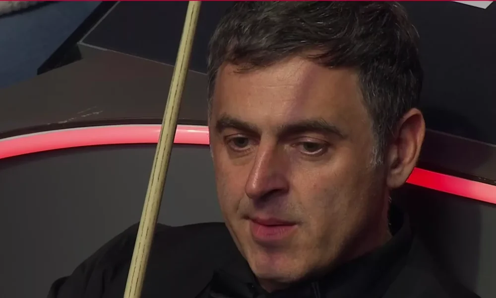Ronnie O'Sullivan plays John Higgins in the second round