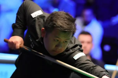 Snooker player Sanderson Lam