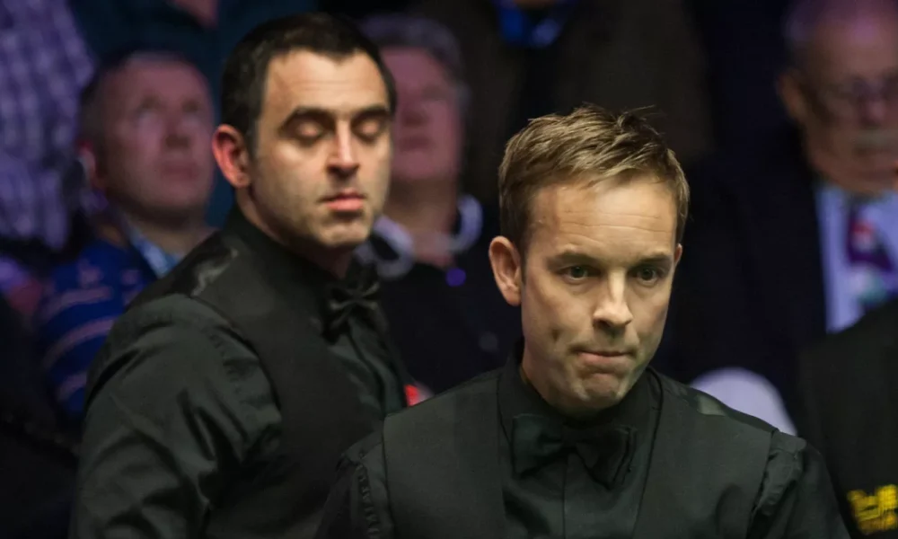 Ronnie O'Sullivan and Ali Carter at the World Snooker Championship